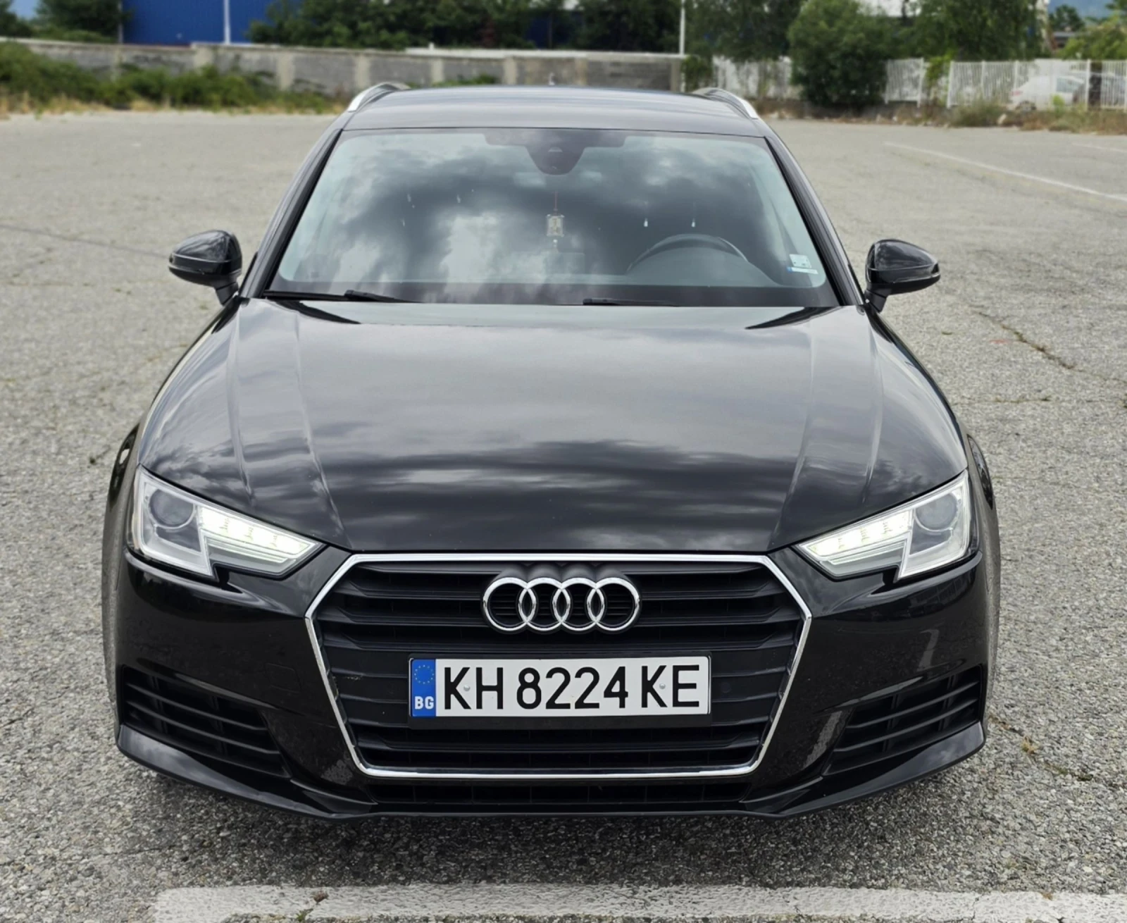 Audi A4 2.0 TDI TOP, снимка 2 - Автомобили и джипове - 55314577