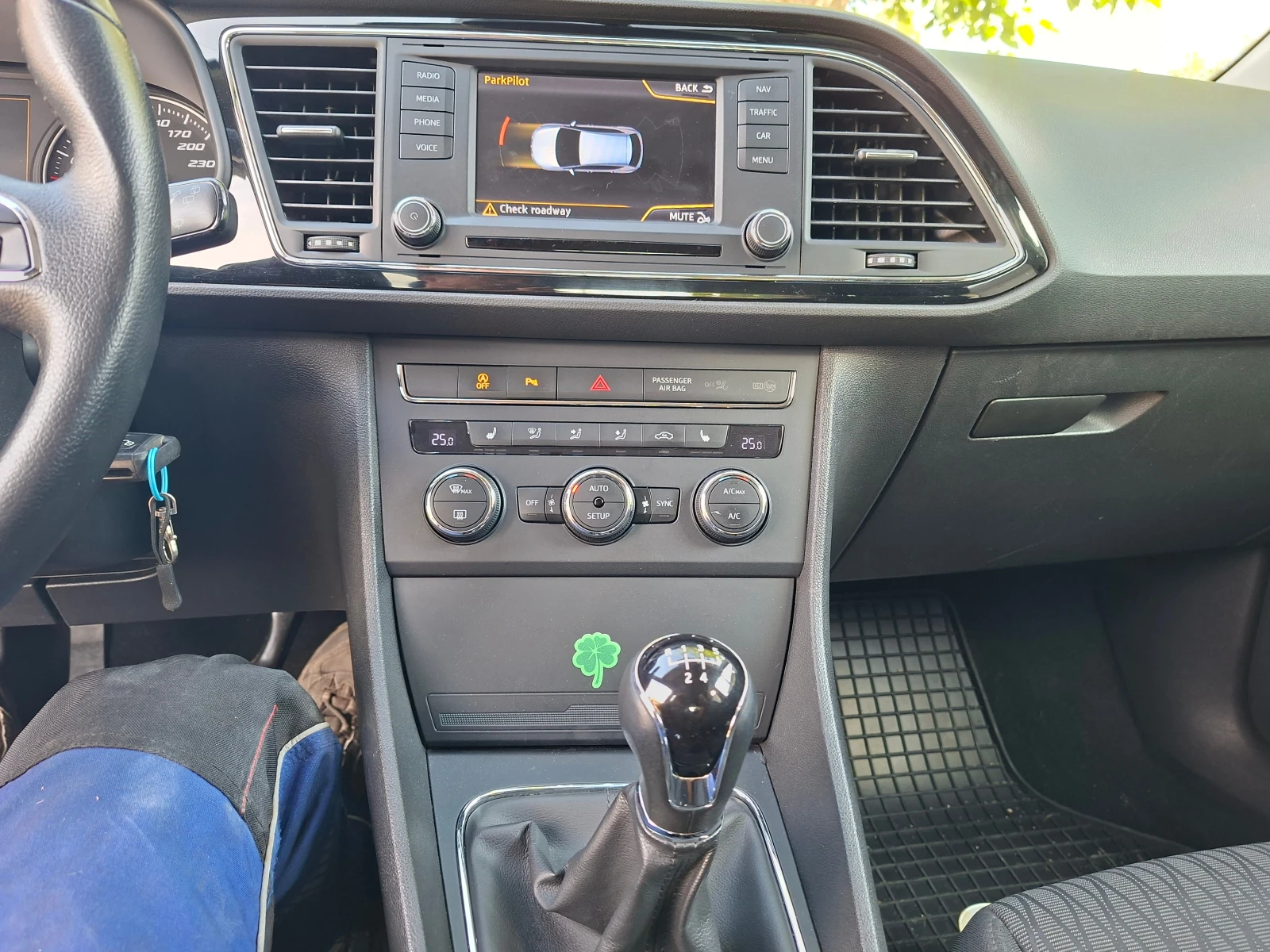 Seat Leon Style , снимка 14 - Автомобили и джипове - 56465330