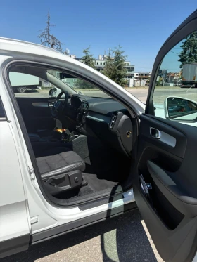Volvo XC40, снимка 8