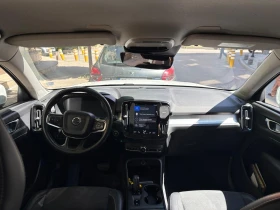 Volvo XC40, снимка 13