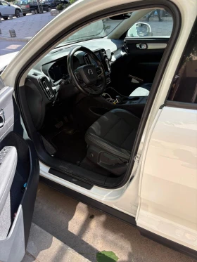 Volvo XC40, снимка 14