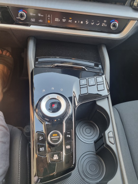 Kia Sportage Plug-in Hybrid, снимка 9 - Автомобили и джипове - 44510505