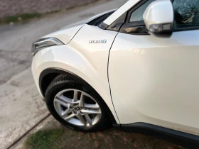 Toyota C-HR HYBRID 1.8, В гаранция., снимка 9