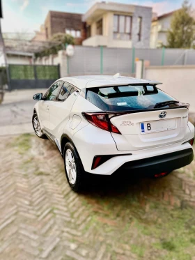 Toyota C-HR HYBRID 1.8, В гаранция., снимка 13