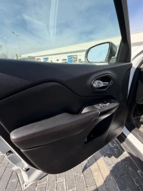 Jeep Cherokee Trailhawk - 16700 € / 32662.36 лв. - 41365191 7