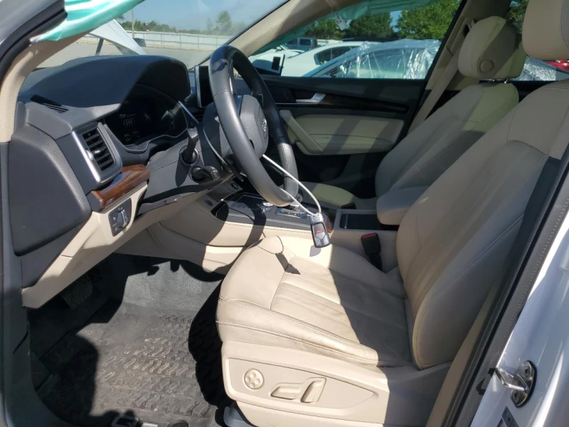 Audi Q5 Premium Plus / 2.0 TFSI / CarPlay / Кожа / Пано. /, снимка 7 - Автомобили и джипове - 52420645