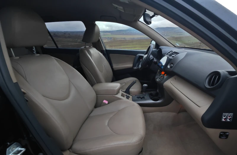 Toyota Rav4 2.2 d 150s  AVTOMAT , снимка 8 - Автомобили и джипове - 52612259