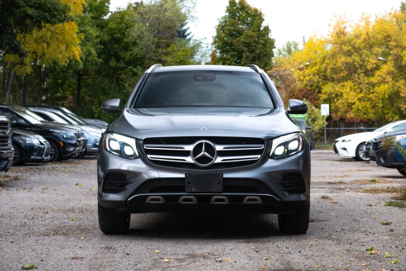 Mercedes-Benz GLC 300 MULTIBEAM LED* PANORAMA* LOW KM* , снимка 2 - Автомобили и джипове - 53009997
