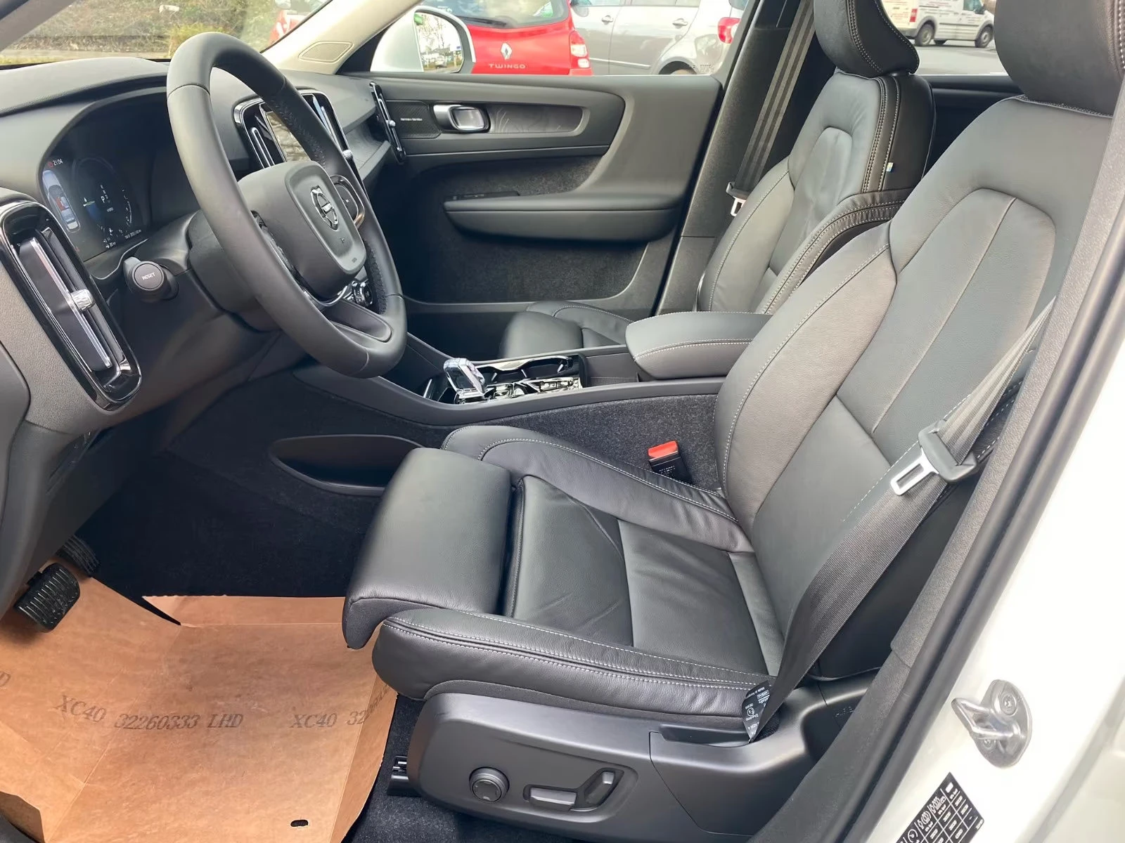 Volvo XC40 T5/PLUS-BRIGHT/247HP/PHEV/AMBI/CAM/MEMO/LED/623f - изображение 9