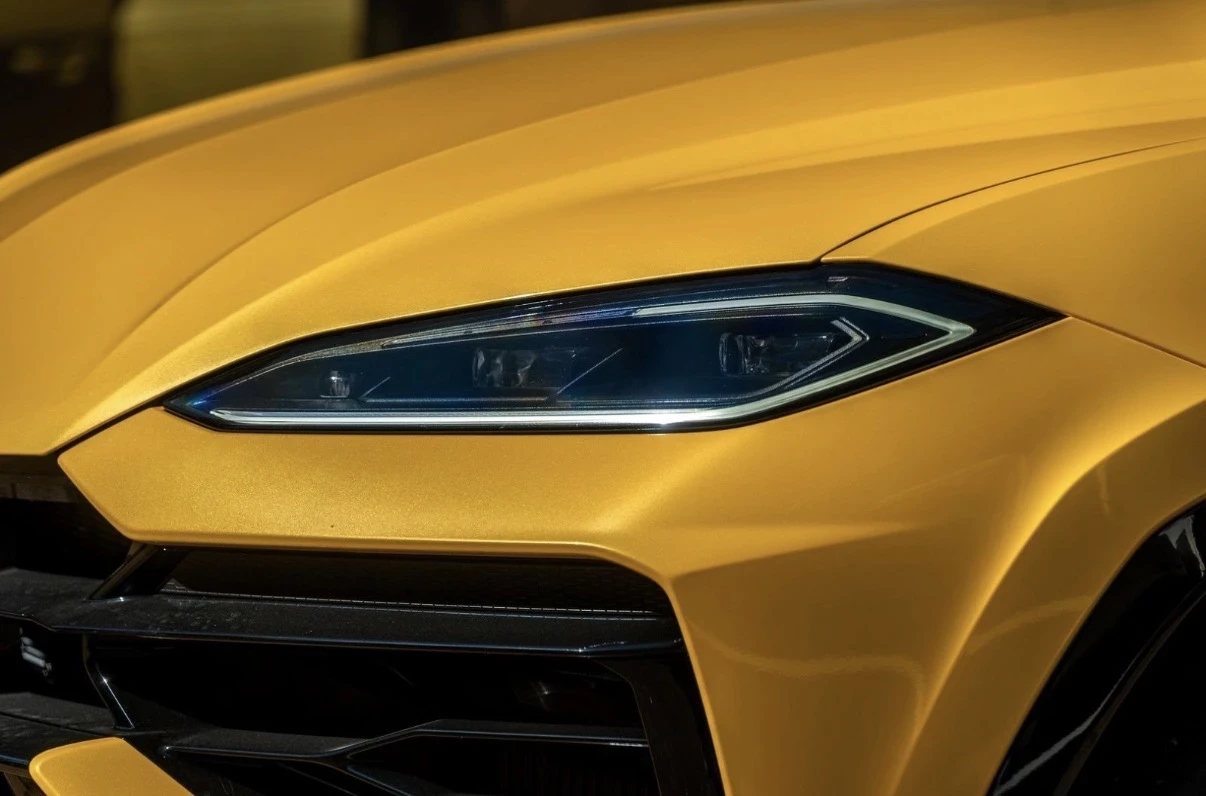 Lamborghini Urus SE* CARBON* MASSAGE* BANG OLUFSEN* , снимка 9 - Автомобили и джипове - 55636719