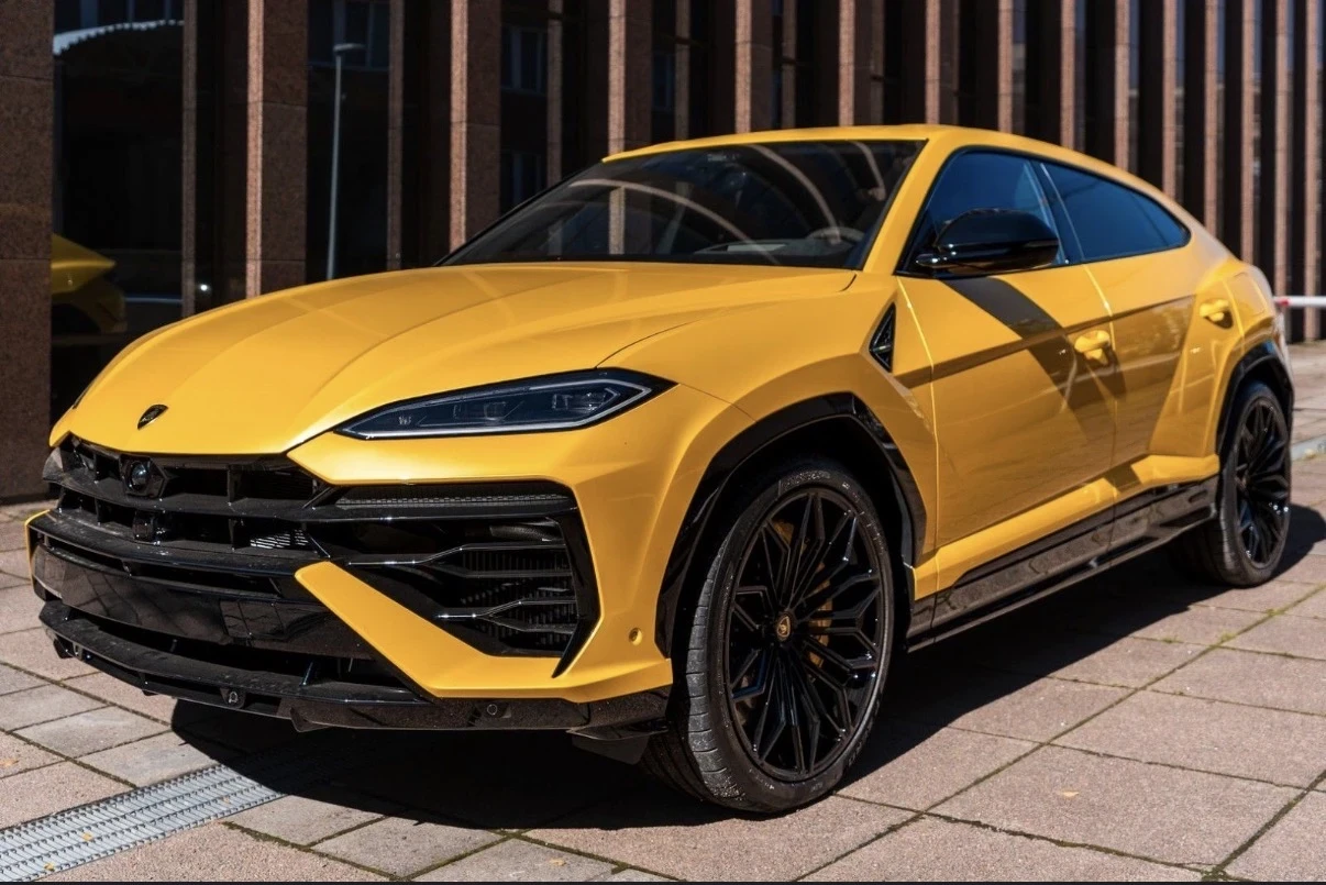 Lamborghini Urus SE* CARBON* MASSAGE* BANG OLUFSEN* , снимка 6 - Автомобили и джипове - 55636719