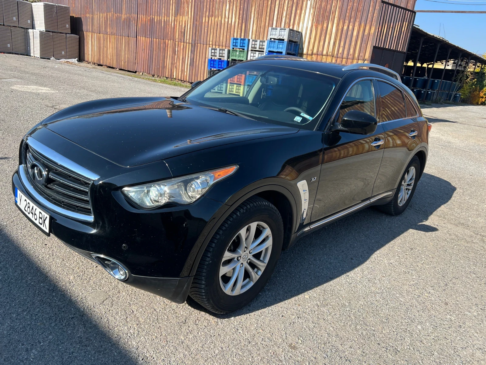 Infiniti QX70 3.7 - изображение 3