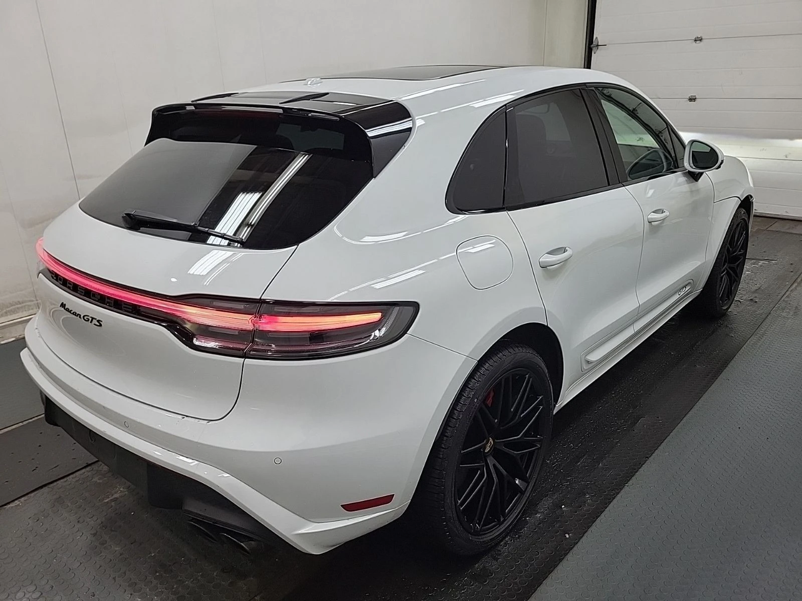 Porsche Macan GTS CARFAX АВТО КРЕДИТ  - изображение 4