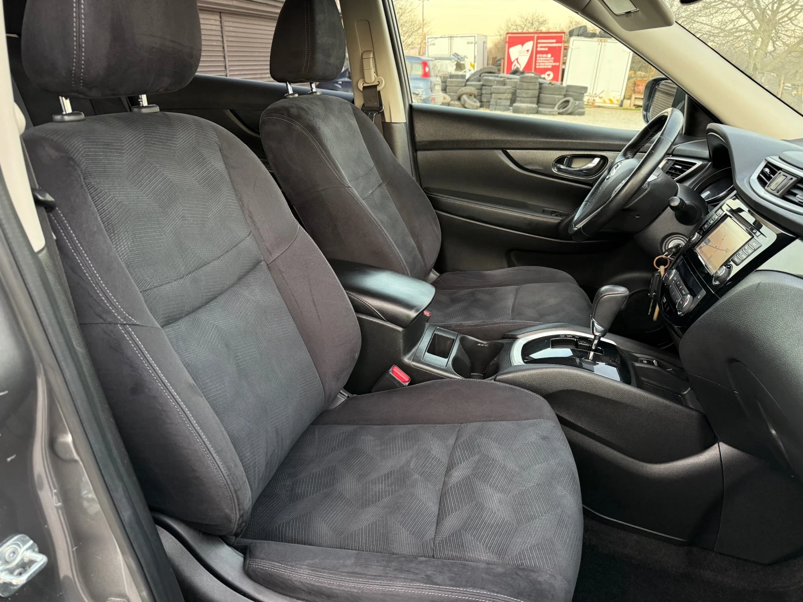 Nissan X-trail 1.6 DCI , снимка 11 - Автомобили и джипове - 53811559