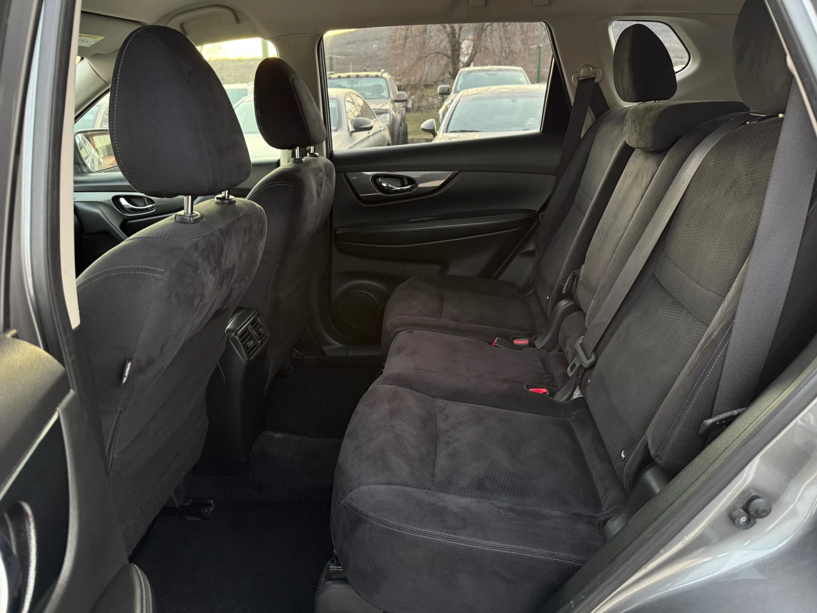 Nissan X-trail 1.6 DCI , снимка 8 - Автомобили и джипове - 53811559