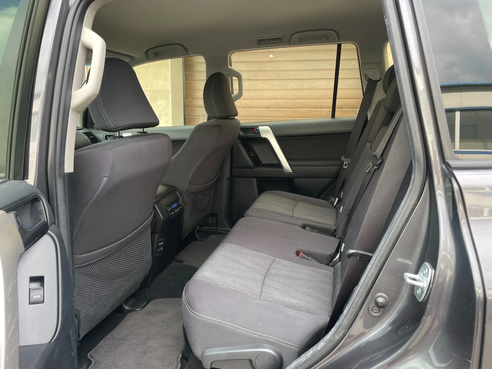 Toyota Land cruiser 2.8 D-4D J150 Facelift- в Гаранция, снимка 12 - Автомобили и джипове - 53822621