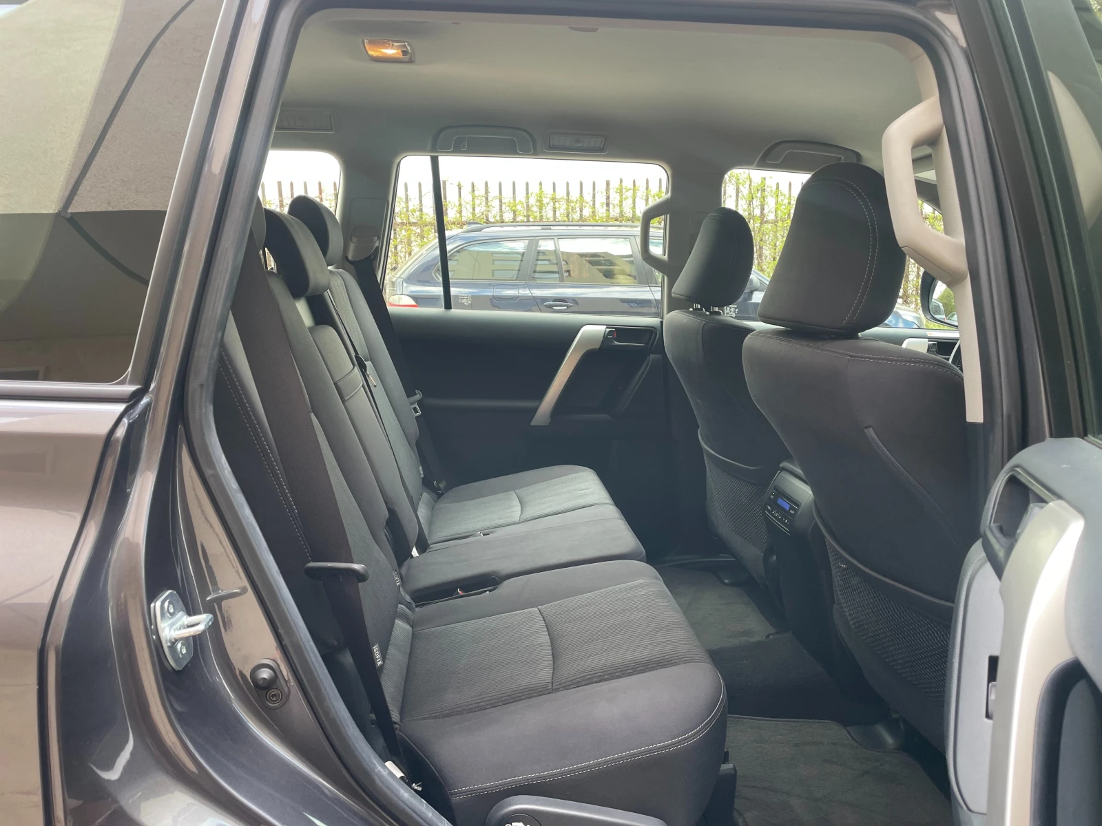 Toyota Land cruiser 2.8 D-4D J150 Facelift- в Гаранция, снимка 13 - Автомобили и джипове - 53822621