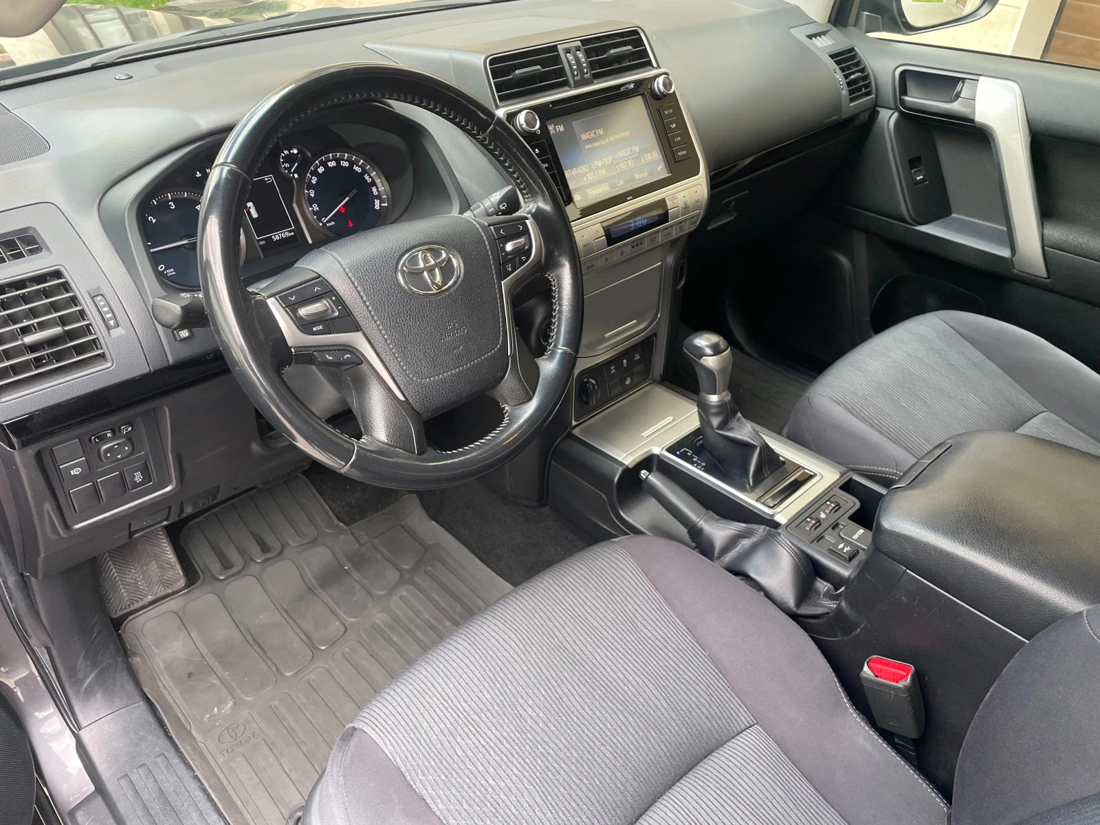 Toyota Land cruiser 2.8 D-4D J150 Facelift- в Гаранция, снимка 6 - Автомобили и джипове - 53822621