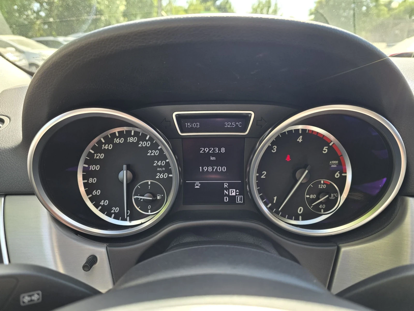 Mercedes-Benz ML 250 D 204к.с Sport 4MATIC , снимка 17 - Автомобили и джипове - 54713428