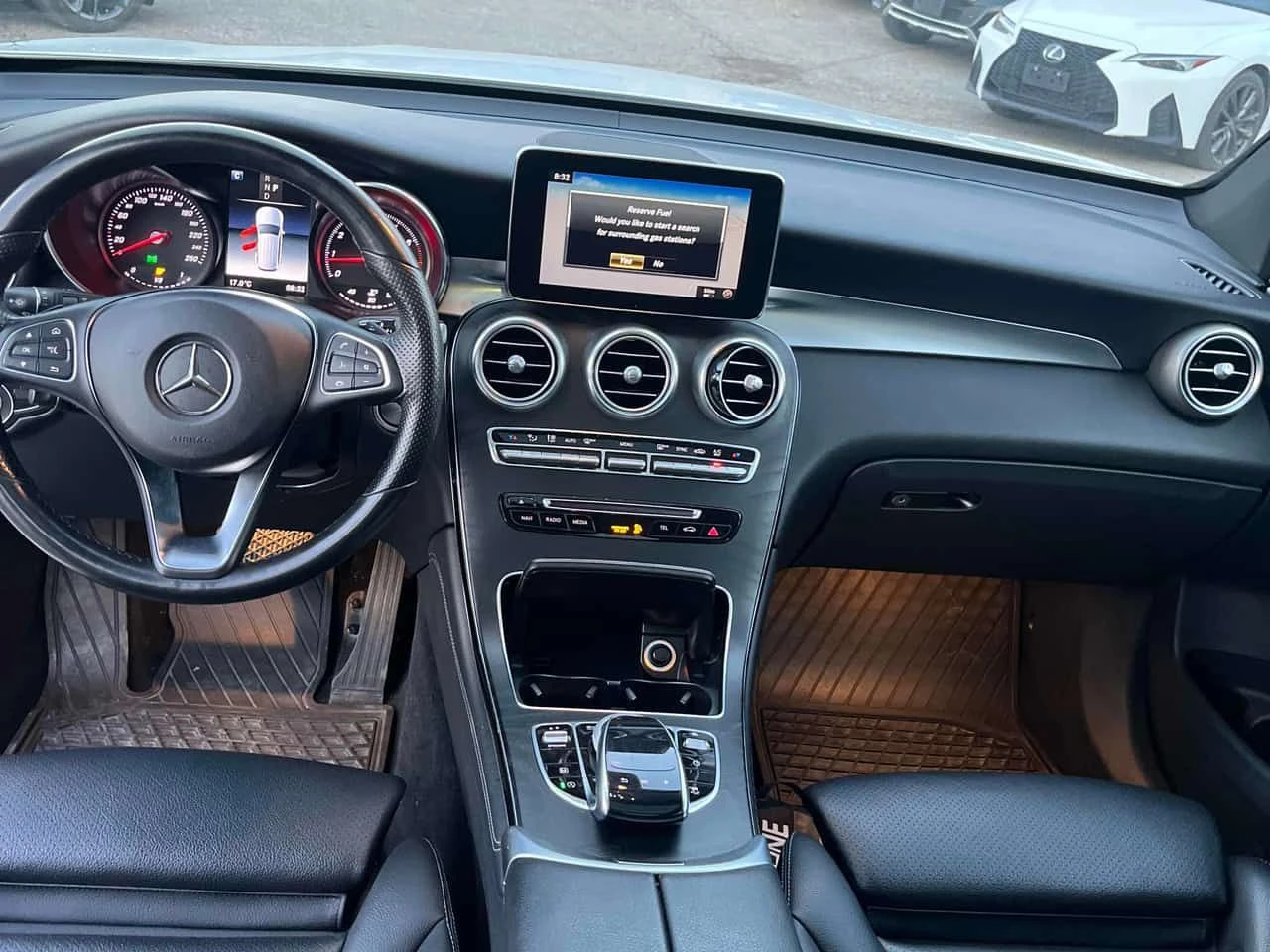 Mercedes-Benz GLC * 300 * АВТОКРЕДИТ * ОТ ПРЕДСТАВИТЕЛСТВО , снимка 11 - Автомобили и джипове - 54906107