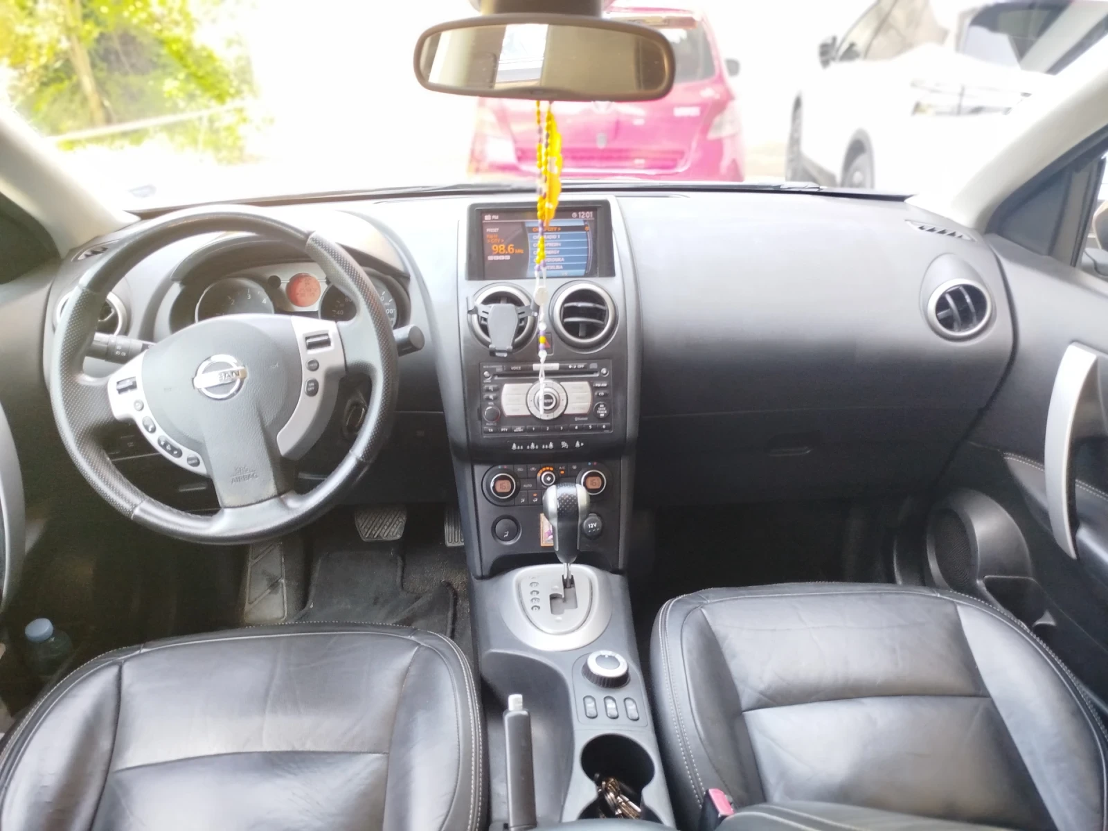 Nissan Qashqai, снимка 11 - Автомобили и джипове - 55569099