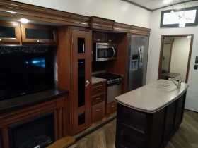 Каравана Други Jayco North Point 377RLBH, снимка 7