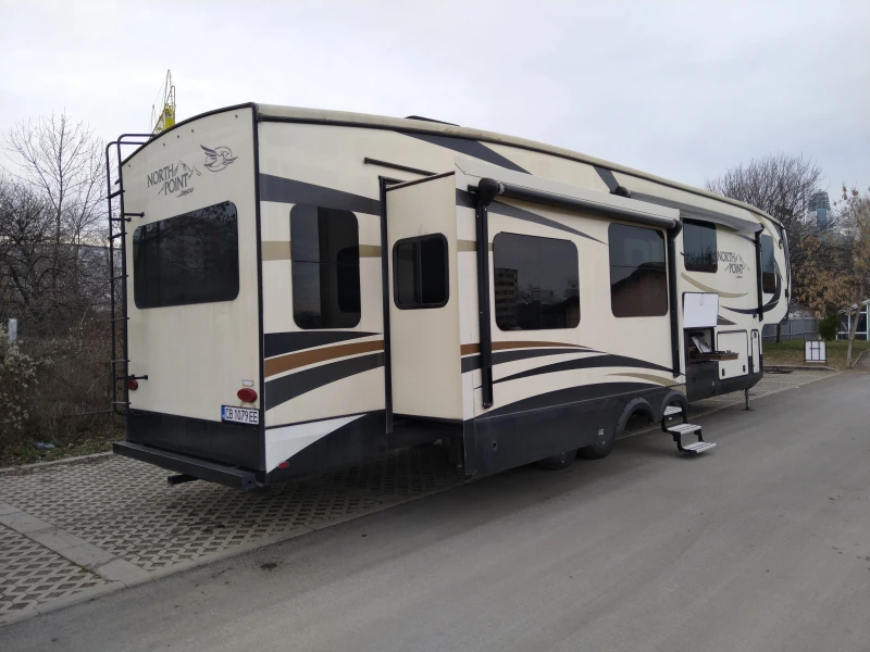 Каравана Други Jayco North Point 377RLBH, снимка 3 - Каравани и кемпери - 49039242