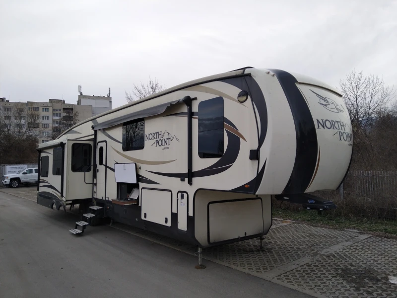 Каравана Други Jayco North Point 377RLBH, снимка 1 - Каравани и кемпери - 49039242