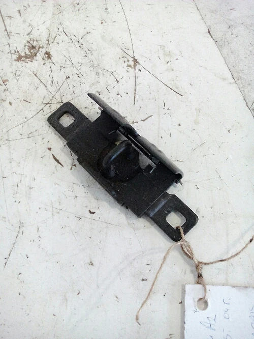 Ключалка заден капак Ауди А2