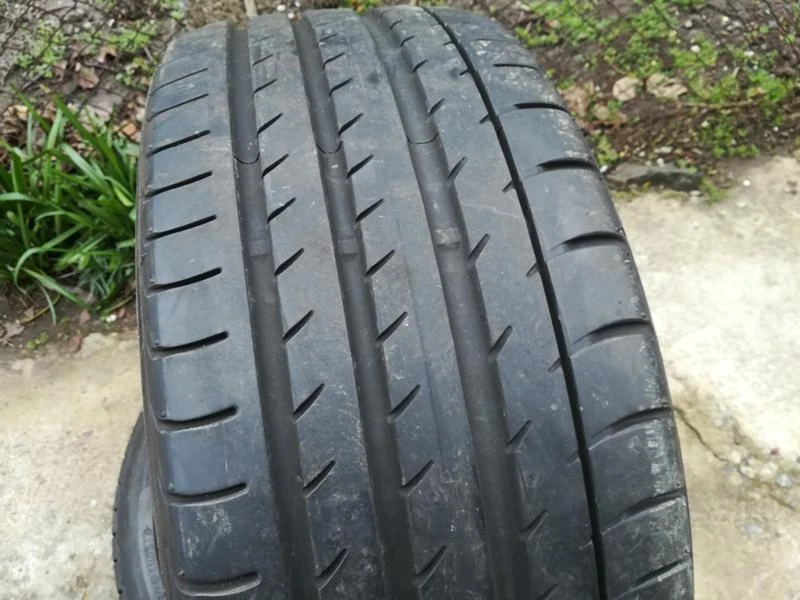 Гуми Летни 225/40R18, снимка 2 - Гуми и джанти - 20434402