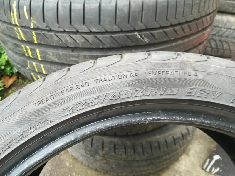 Гуми Летни 225/40R18, снимка 4 - Гуми и джанти - 20434402