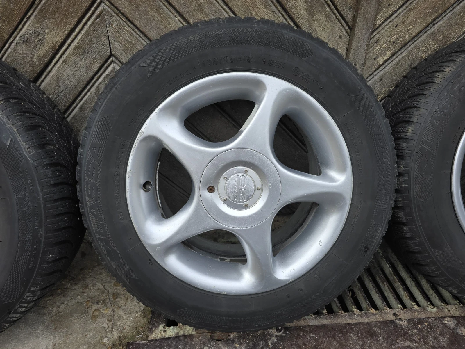    195/65R15  VW Passat | Mobile.bg   3