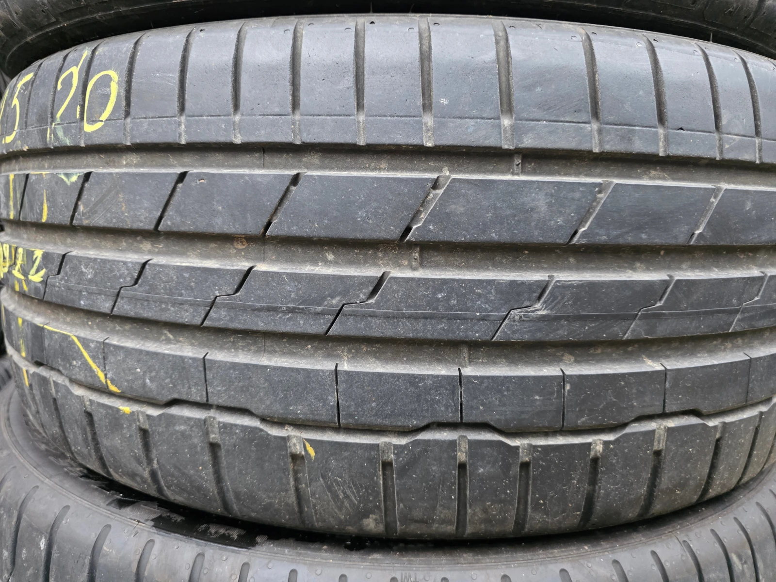 ���� 225/35R19 | Mobile.bg � ����������� 4