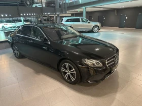 Mercedes-Benz E 220, снимка 1