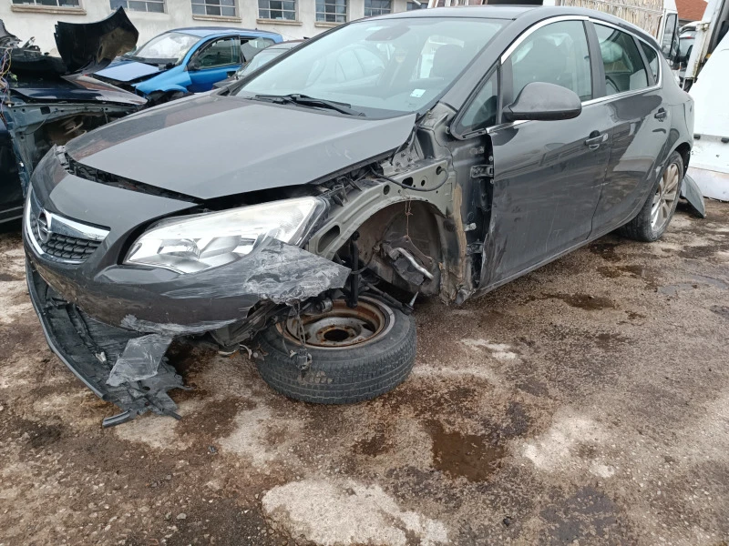 Opel Astra 1.7, снимка 2 - Автомобили и джипове - 20952760