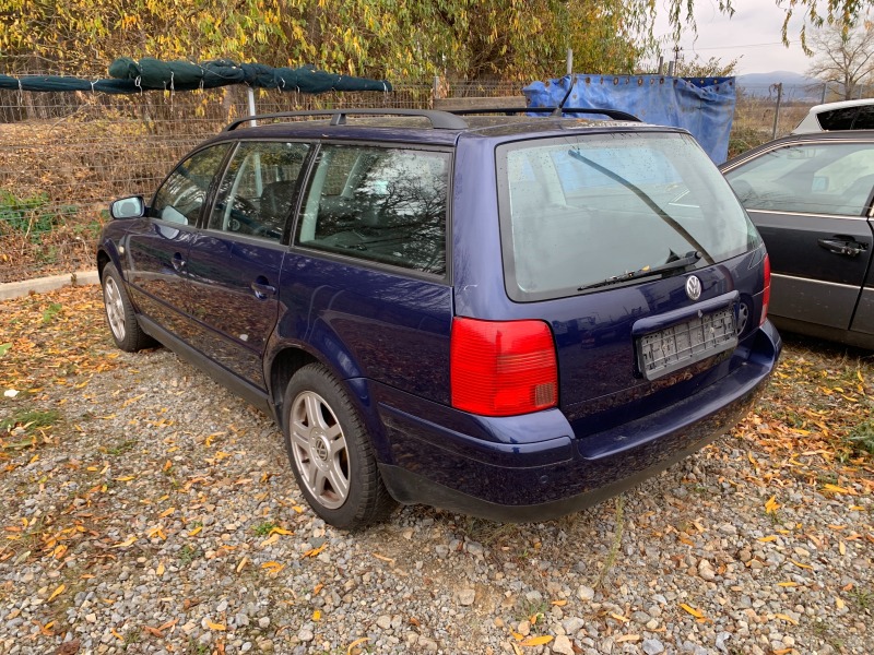 VW Passat, снимка 4 - Автомобили и джипове - 38828335