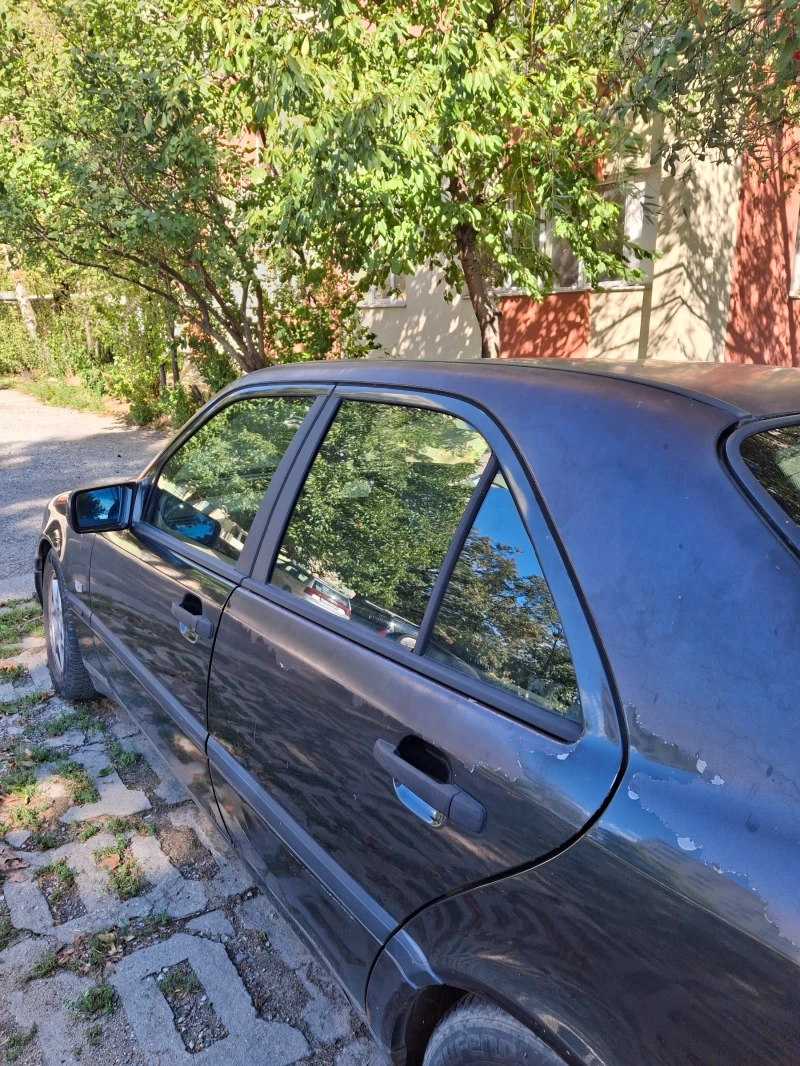 Mercedes-Benz C 180, снимка 11 - Автомобили и джипове - 47408039