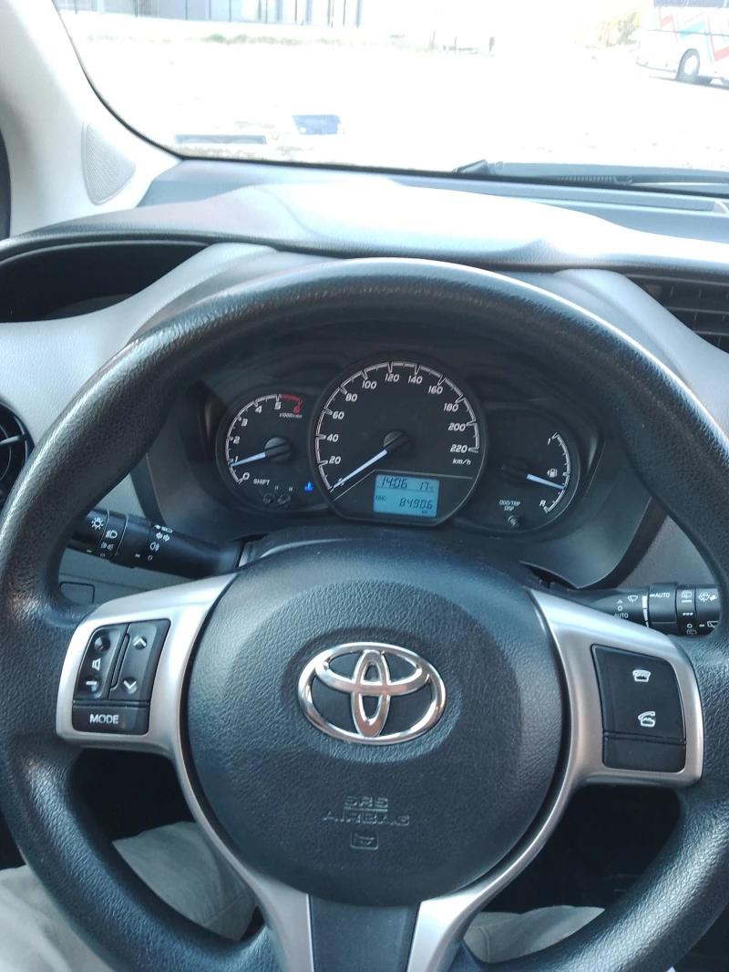 Toyota Yaris, снимка 1 - Автомобили и джипове - 47812798