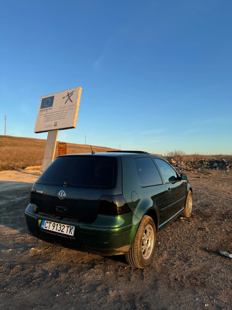 VW Golf 1.8T, снимка 2 - Автомобили и джипове - 48559178