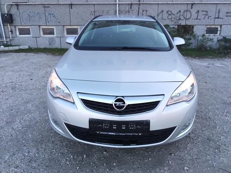 Opel Astra 1.7CDTI-110kc. Sports Tourer , снимка 2 - Автомобили и джипове - 48619866