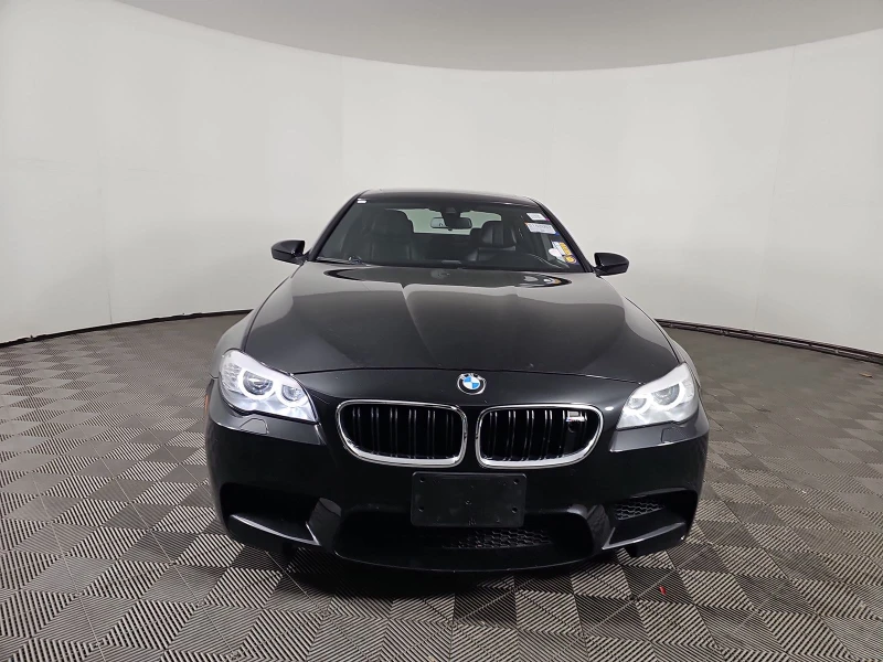 BMW M5 B&O* HEADUP* NIGHT VISION* ОБДУХ* 360* ВАКУМ* М.ТО, снимка 2 - Автомобили и джипове - 49227677