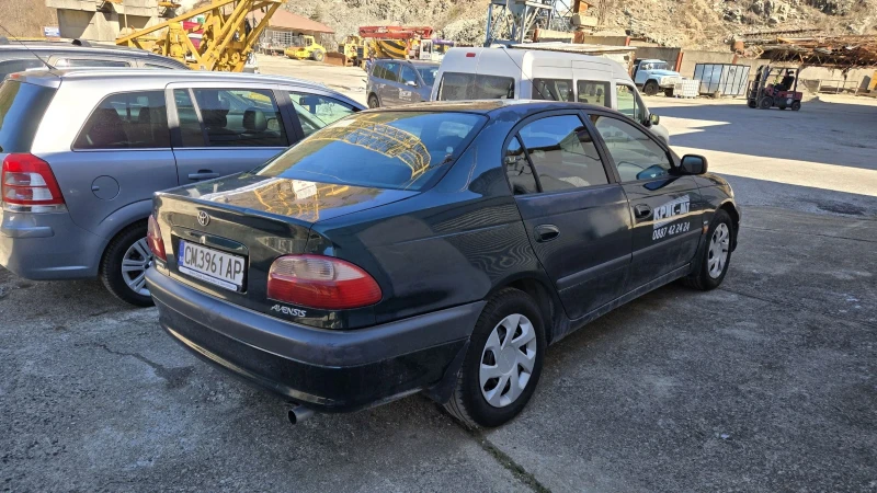 Toyota Avensis 1.6, снимка 4 - Автомобили и джипове - 49400943