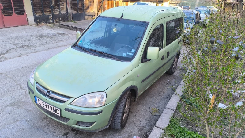 Opel Combo, снимка 2 - Автомобили и джипове - 49580467