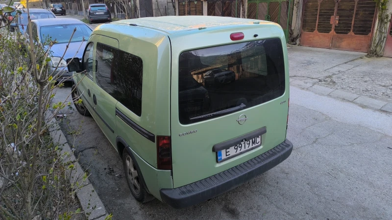 Opel Combo, снимка 1 - Автомобили и джипове - 49580467