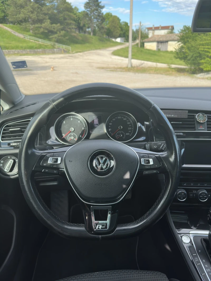 VW Golf Variant 1.6 TDI, снимка 11 - Автомобили и джипове - 51077712