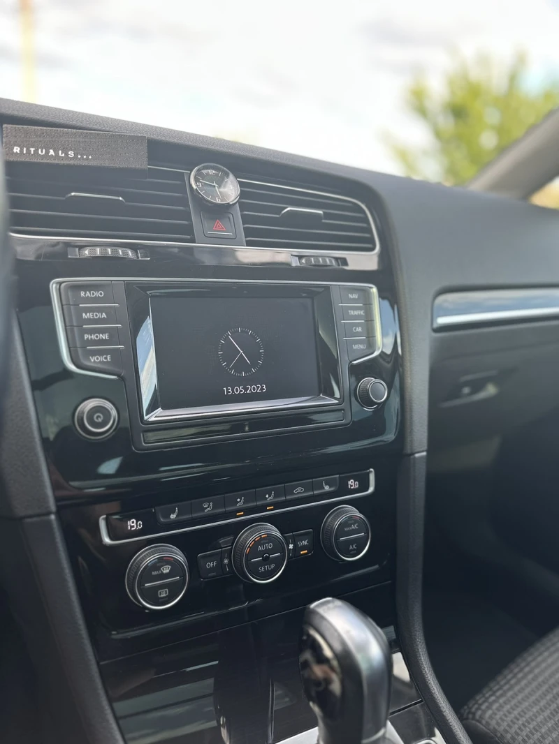 VW Golf Variant 1.6 TDI, снимка 7 - Автомобили и джипове - 51077712