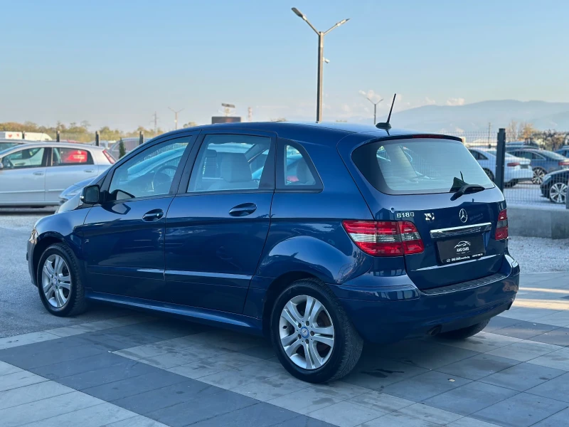 Mercedes-Benz B 180 * Панорама* Facelift* 2011г.* , снимка 4 - Автомобили и джипове - 52159325