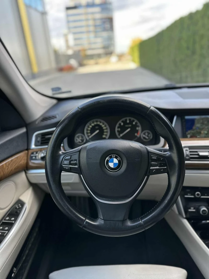 BMW 5 Gran Turismo 530D Xdraiv, снимка 9 - Автомобили и джипове - 52595448