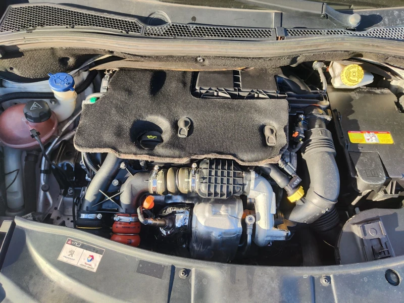 Peugeot 2008 1.6ehdi, снимка 15 - Автомобили и джипове - 52820795