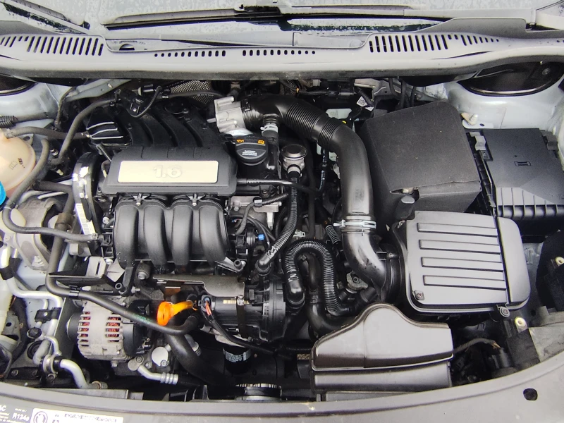 VW Touran 1.6i* 7 МЕСТА* KLIMA* , снимка 15 - Автомобили и джипове - 53563701